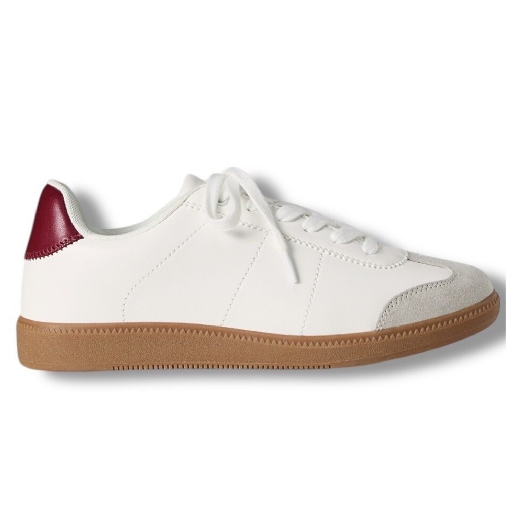 Fabletics The Laceup Sneaker II White Red Casual Shoes Sneakers Size 8.5 NEW - Picture 2 of 13